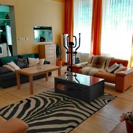 Frank Apartment